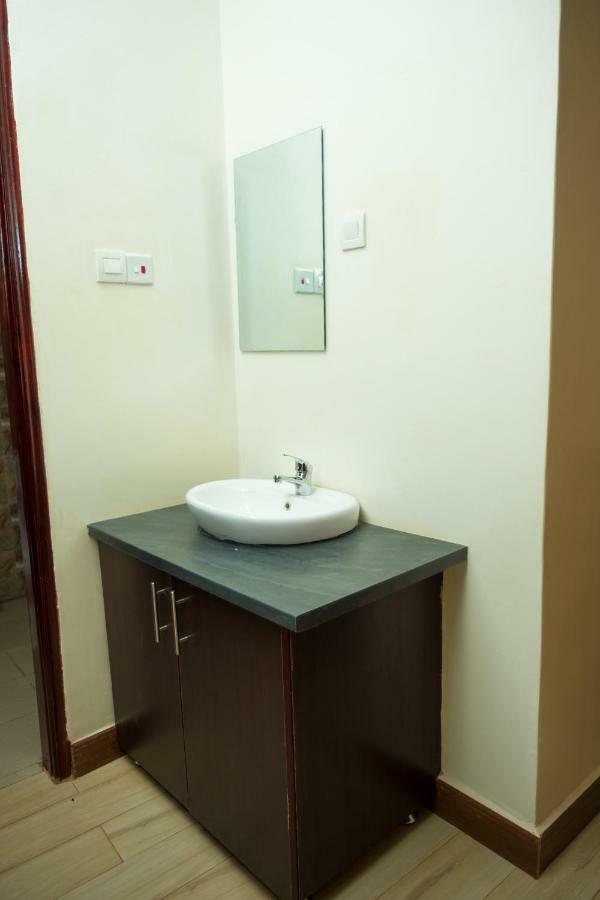Kampala Suburbs Apartment المظهر الخارجي الصورة